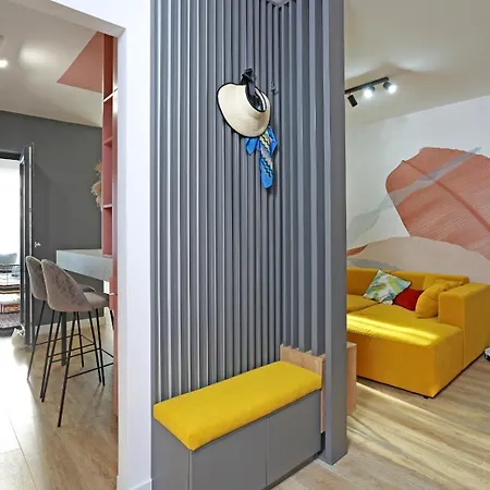 The Highview20 Апартаменти